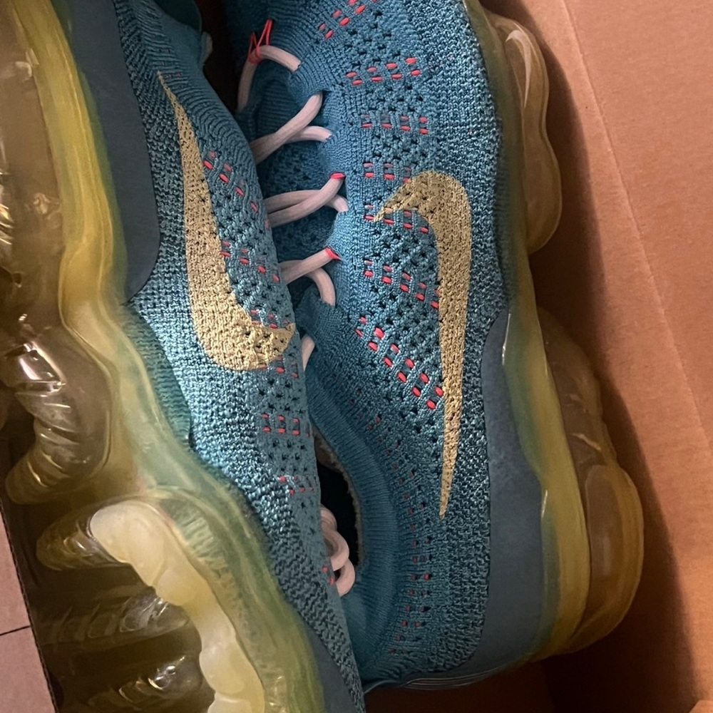 Air vapor max